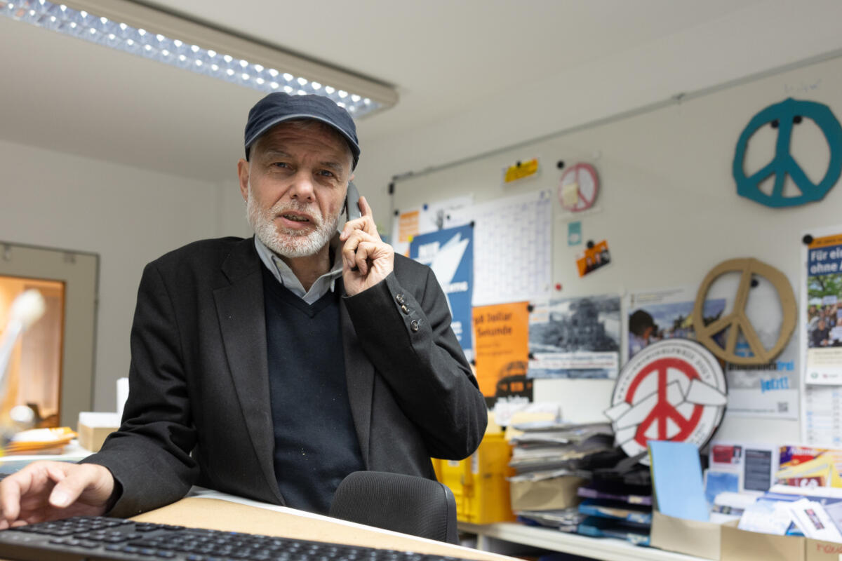 Wir beantworten gerne deine Fragen. Nimm Kontakt zu uns auf.