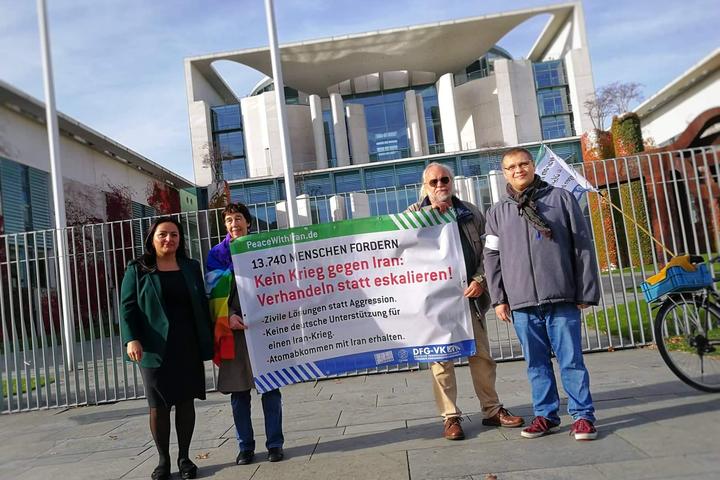 13.740 Unterschriften überreicht - "Kein Krieg gegen Iran"
