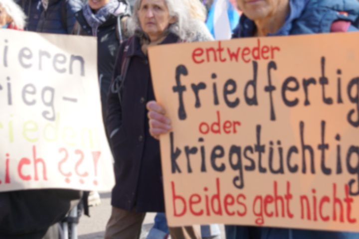 Netzwerk Friedenskooperative lehnt Einigung zur Wehrpflicht ab
