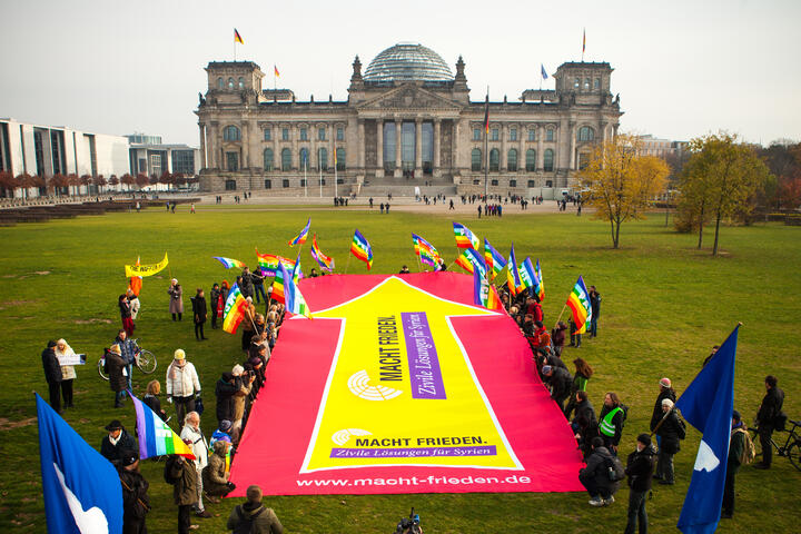 Präsenz zeigen zur Mandatsabstimmung am 11.12. in Berlin