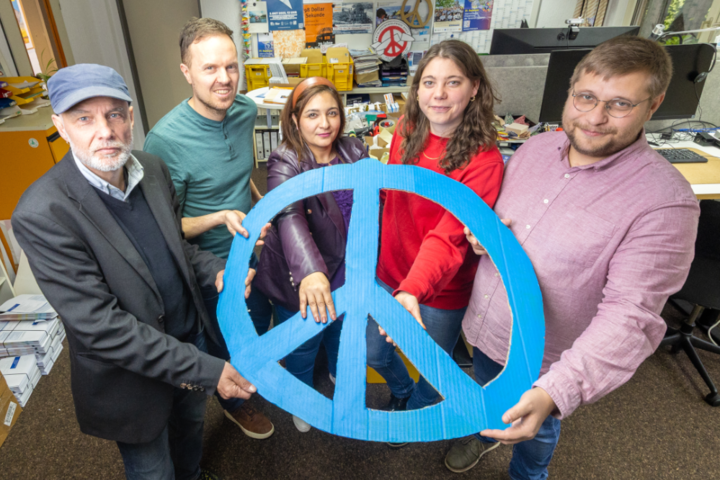 Das Team des Netzwerk Friedenskooperative
