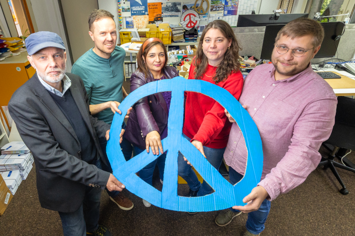 Das Team des Netzwerk Friedenskooperative